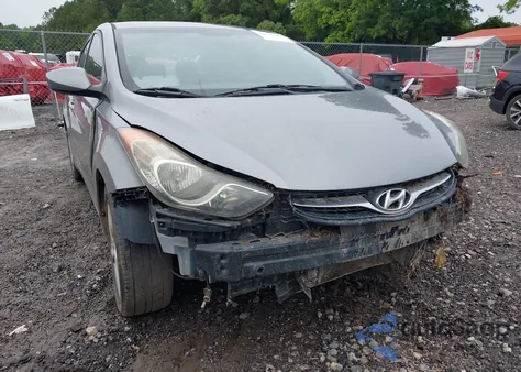 2013 Hyundai Elantra Gls z USA, uszkodzony, nr VIN KMHDH4AE3DU774989
